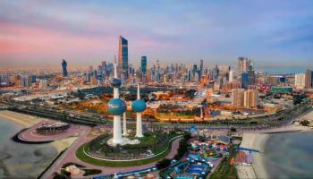 الكويت تعلن الطوارئ في مواجهة سلالات كورونا
