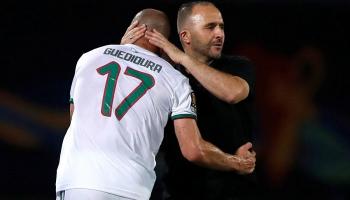 جمال بلماضي مدرب منتخب الجزائر وعدلان قديورة
