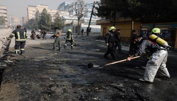 السلطات الأفغانية تتعامل مع آثار انفجار بكابول