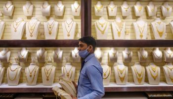 متجر لبيع الذهب - رويترز