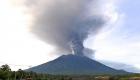 ثوران بركان يلغي رحلات جوية في إندونيسيا