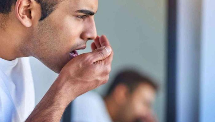 عدوى والتهابات الجهاز التنفسي تسبب رائحة الفم الكريهة
