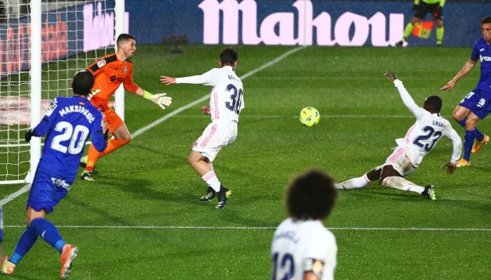 Ø¬Ø¯ÙˆÙ„ ØªØ±ØªÙŠØ¨ Ø§Ù„Ø¯ÙˆØ±ÙŠ Ø§Ù„Ø¥Ø³Ø¨Ø§Ù†ÙŠ Ø±ÙŠØ§Ù„ Ù…Ø¯Ø±ÙŠØ¯ ÙŠÙ†ÙØ±Ø¯ Ø¨Ø§Ù„ÙˆØµØ§ÙØ©