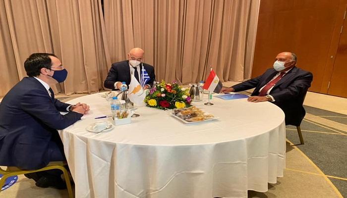 وزراء خارجية مصر واليونان وقبرص خلال اجتماع اليوم