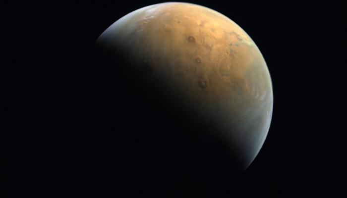 La première image de Mars d’une Sonde arabe