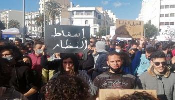 جانب من المظاهرات التي شهدتها تونس للمطالبة بإسقاط الحكومة- رويترز