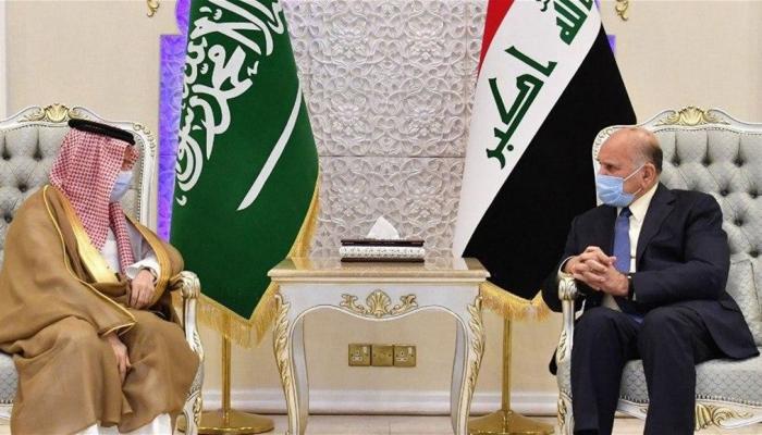 وزير الخارجية العراقي ونظيره السعودي خلال زيارة للرياض - أرشيفية
