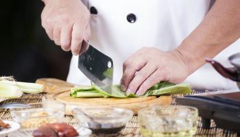مشاهدة برامج الطبخ تؤدي إلى الإفراط في تناول الطعام