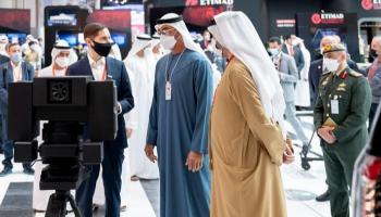 الشيخ محمد بن زايد آل نهيان خلال جولة سابقة بمعرض