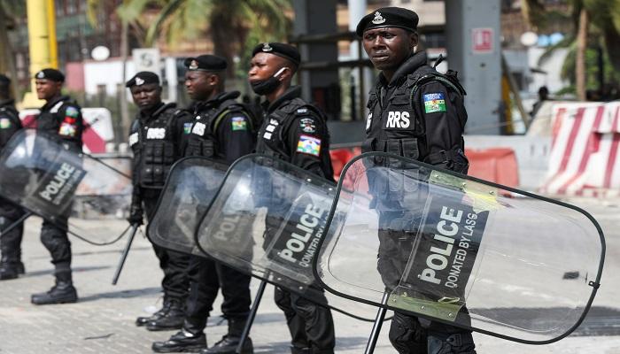 عناصر من الأمن في نيجيريا 
