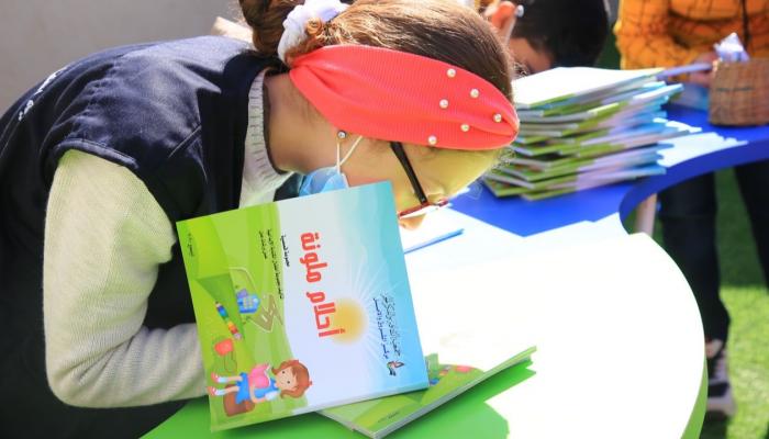 المجموعة القصصية نافذة صغيرة تطل على براءة الأطفال وأحلامهم