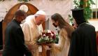 البابا فرنسيس يصلي بالعراقيين في "سيدة النجاة"