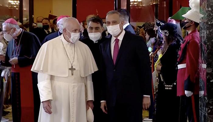 بابا الفاتيكان ومصطفى الكاظمي