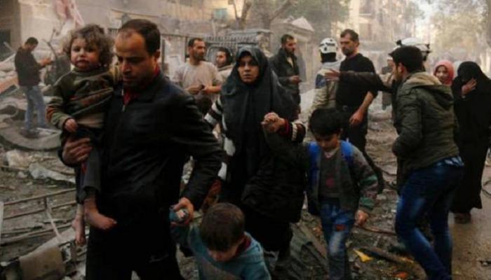 مدنيين في موقع غارة أمريكية سابقة استهدفت داعش في العراق