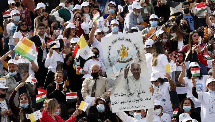 استعدادات ملعب فرانسوا حريرين لقداس البابا فرنسيس