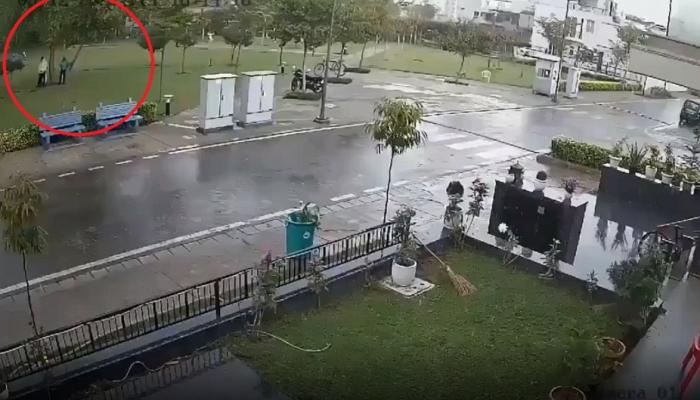 une foudre frappe 4 personnes