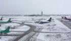 إلغاء مئات الرحلات الجوية في أمريكا.. المطارات تغرق في الثلوج