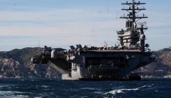 Le porte-avions américain USS Dwight Eisenhower arrive sur la côte grecque 
