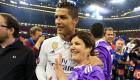 Les moments les plus marquants des stars du football avec leurs mères du monde entier