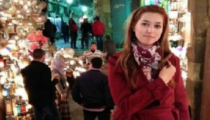 الروائية الجزائرية سارة النمس