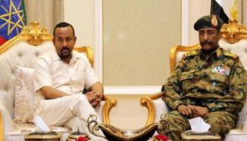 عبدالفتاح البرهان وآبي أحمد في لقاء سابق - أرشيفية