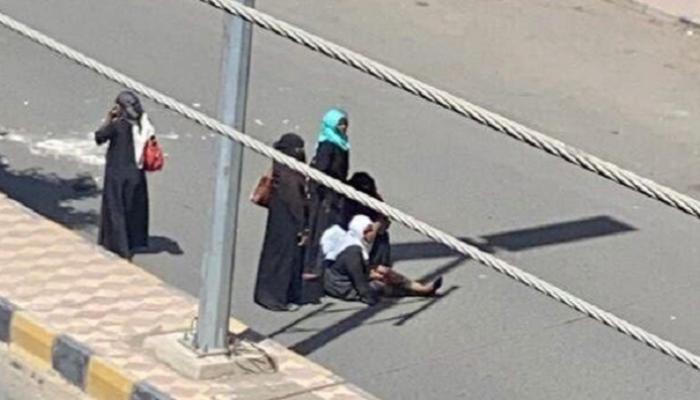 عناصر حوثية اعتدت على مظاهرة نسائية تطالب بالتحقيف بمجزرة صنعاء