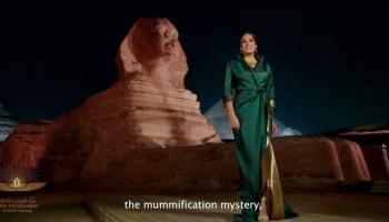 هند صبري في حفل موكب المومياوات الملكية