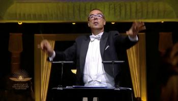 نادر عباسي قائد أوركسترا موكب المومياوات