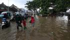 Endonezya’da sel felaketi! Çok sayıda ölü ve yaralı var