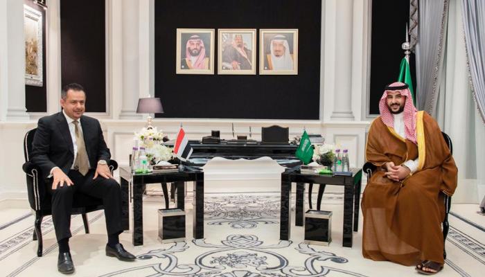 نائب وزير الدفاع السعودي خلال لقاء رئيس وزراء اليمن