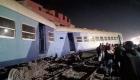 بالفيديو والصور.. 15 إصابة في خروج قطار عن القضبان بمصر 