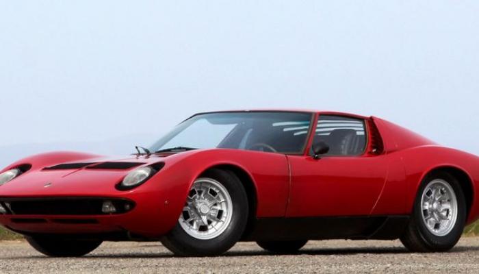 طراز Lamborghini Miura P400