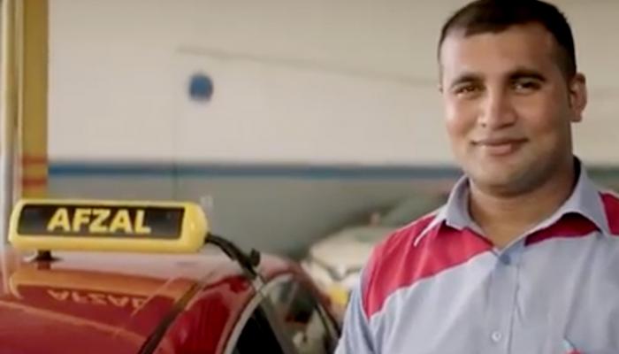 دبي تطلق حملة للتعريف بأسماء سائقي مركبات الأجرة