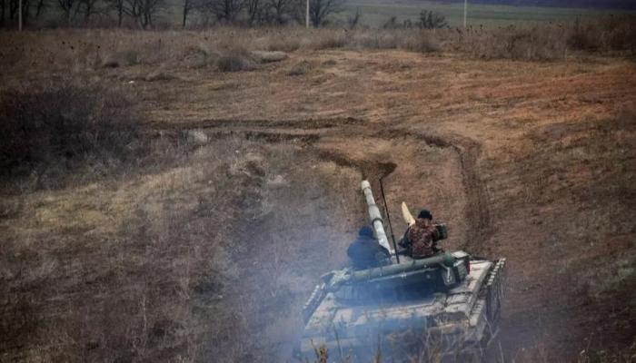 قوات مشاركة في مناورات في منطقة دونباس 