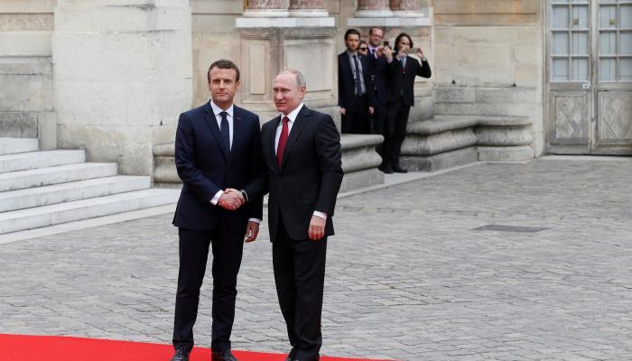 الرئيس الفرنسي ونظيره الروسي في لقاء سابق - أرشيفية