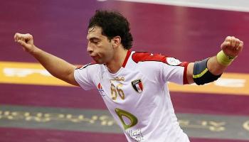 أحمد الأحمر نجم منتخب مصر لكرة اليد