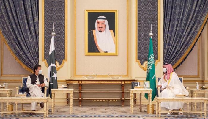 جلسة مباحثات بين ولي العهد السعودي ورئيس وزراء باكستان