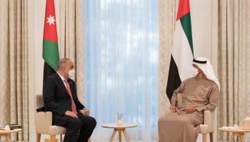 الشيخ محمد بن زايد آل نهيان خلال لقائه رئيس الوزراء الأردني