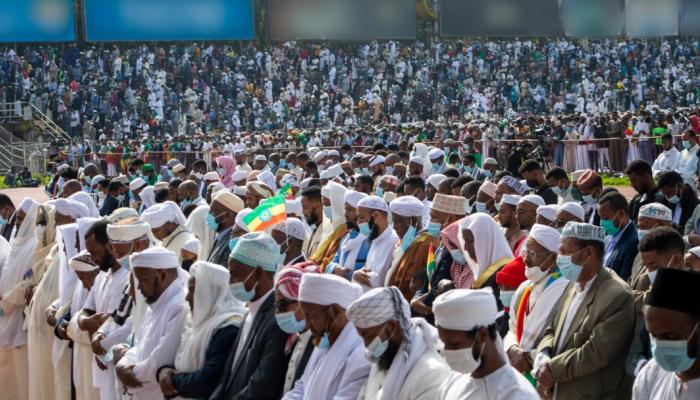 صور.. مسلمو إثيوبيا يؤدون صلاة العيد في استاد أديس أبابا‎