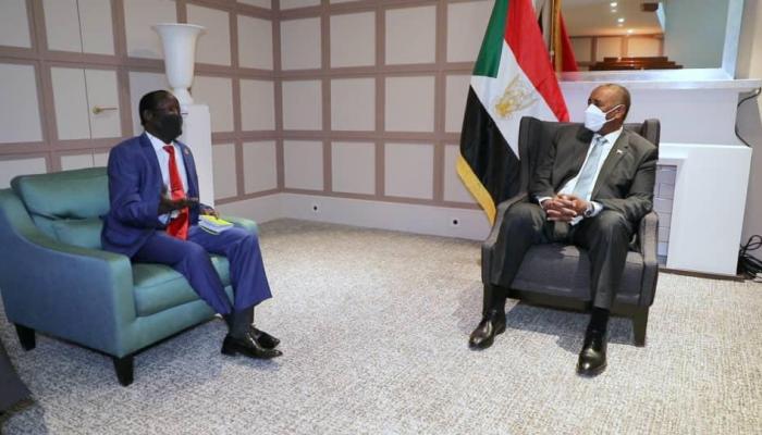 عبدالفتاح البرهان وجيمس واني أيقاء