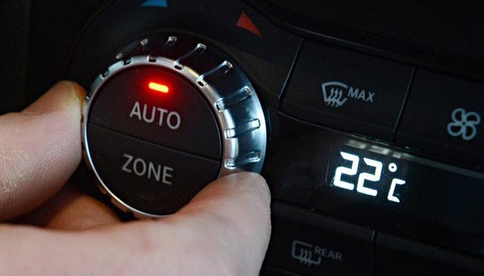 درجة الحرارة المثالية لمكيف هواء السيارة تتراوح بين 21 و23 درجة مئوية.