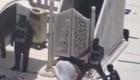 Vidéo | Arrestation de la personne qui tentait de monter sur le minbar de la Grande Mosquée de la Mecque