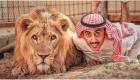 فيديو.. شاب سعودي يروض الحيوانات المفترسة بطريقة غريبة
