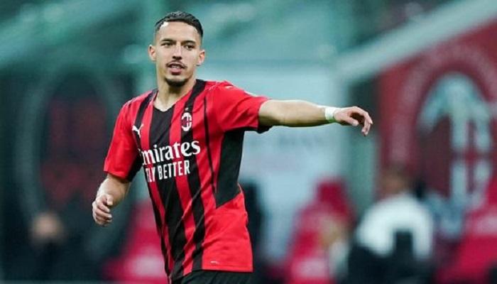 إسماعيل بن ناصر لاعب ميلان