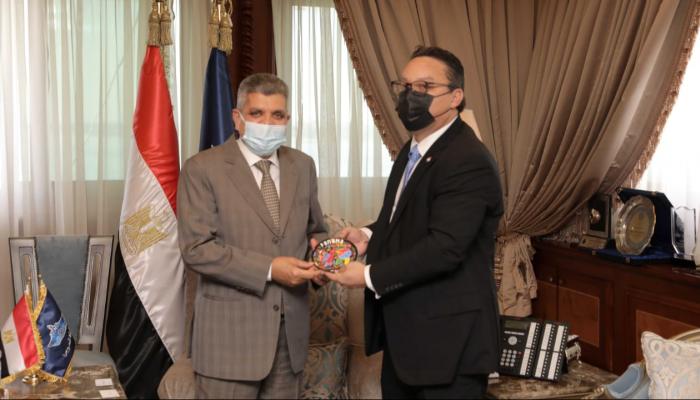استقبال رئيس قناة السويس لسفير بنما في القاهرة