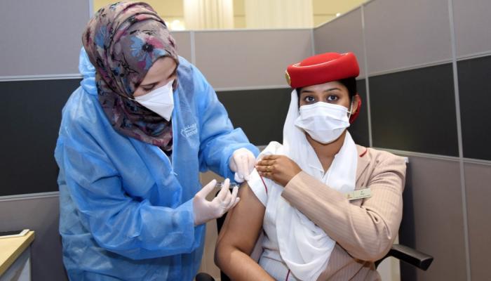 تطعيمات كورونا في الإمارات