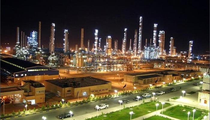 مصنع لإنتاج البتروكيماويات تابع لشركة