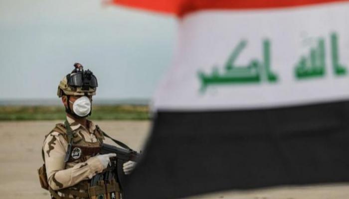 جندي عراقي يراقب تحركات داعش "أرشيفية"