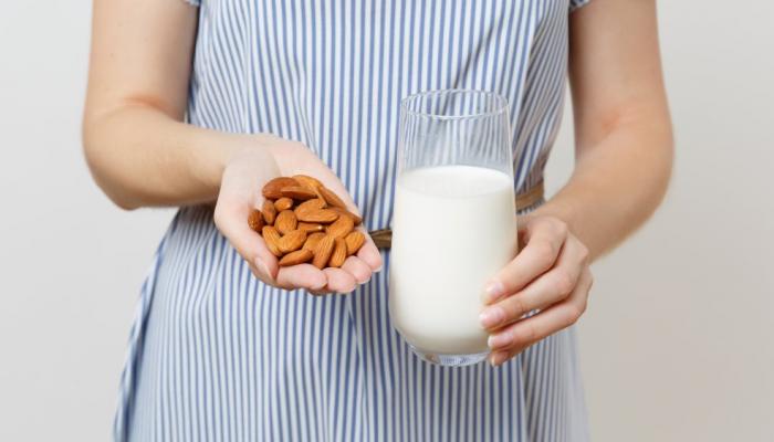 فوائد صحية مذهلة لحليب اللوز