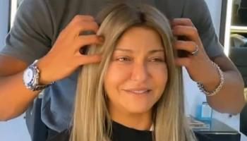 الفنانة علا غانم في محل تصفيف شعر